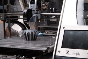 Impresora 3d en funcionamiento.